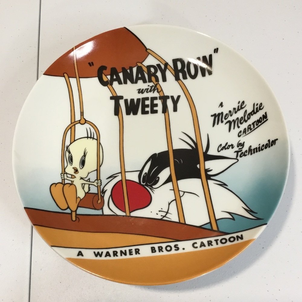 Looney Tunes / Warner Bros. - Canary Row With Tweety Bird - Collectible Plate